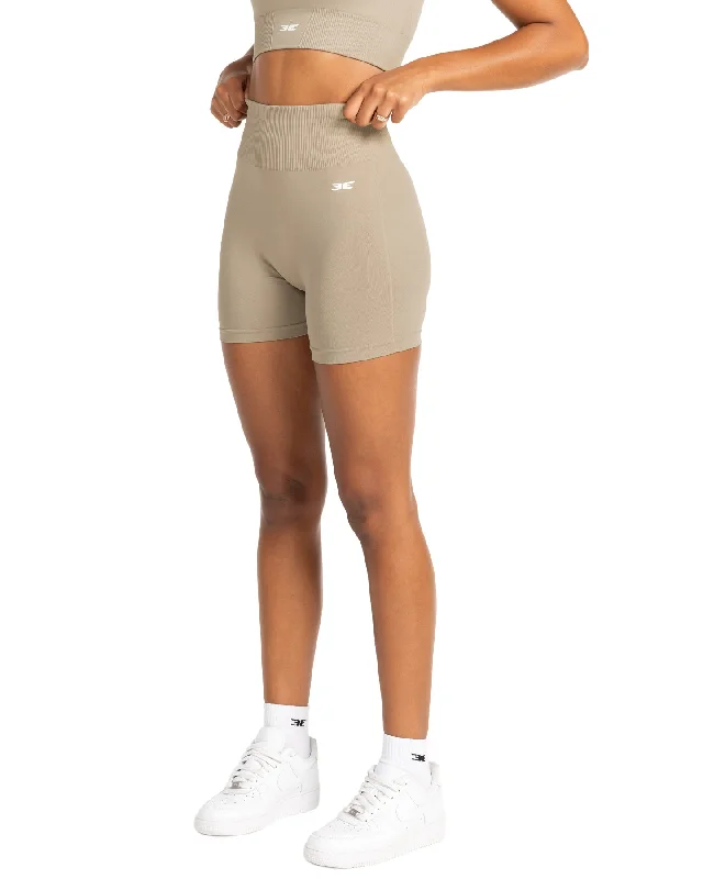 Shorts for Comfortable Game Day Wear-Elite Seamless V2 Shorts - Beige