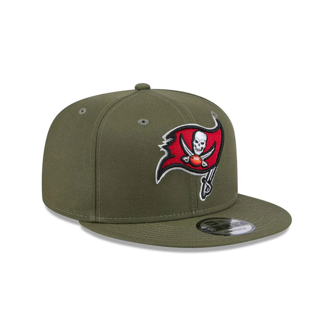 Custom Hats with Unique Designs-New Era Men's Tampa Bay Buccaneers 9FIFTY Snapback Hat-Olive Green